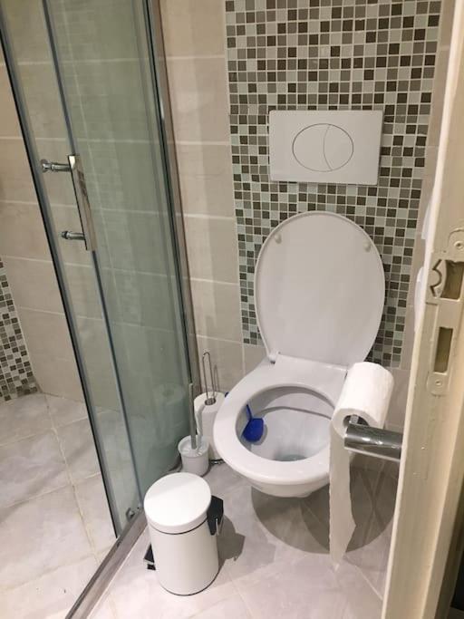 Studio Ideal Pour Deux Voyageurs Sur Marsella Exterior foto
